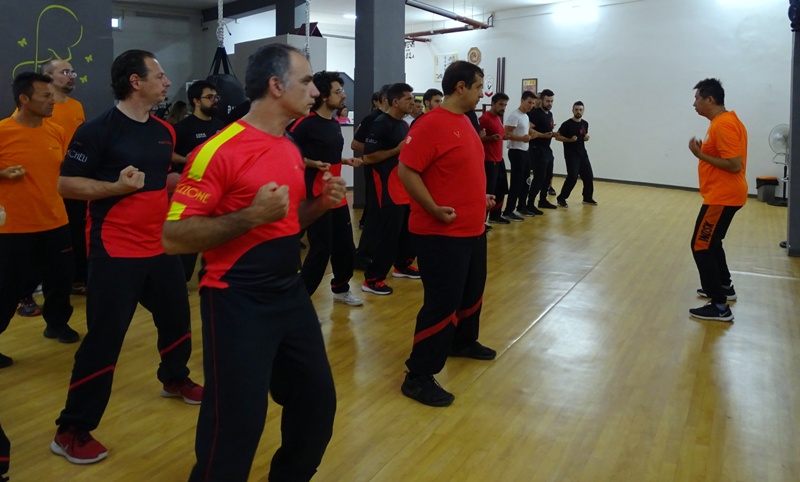 Kung Fu Academy di Sifu Mezzone Caserta Seminario di Weng Chun Tang Yik con GM Sunny So in Italia presso la scuola di arti marziali di wing chun e kung fu a Caserta (2)